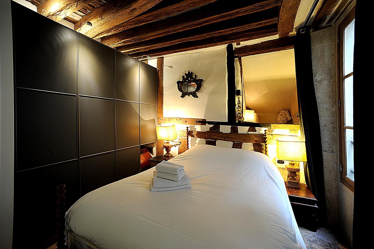 Beautiful Apartment In Historical Marais Párizs Kültér fotó