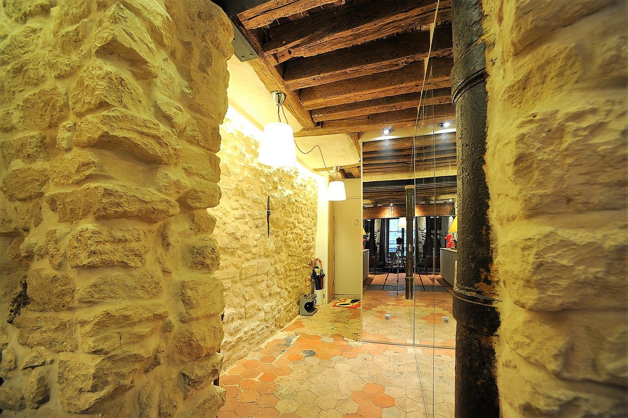 Beautiful Apartment In Historical Marais Párizs Kültér fotó