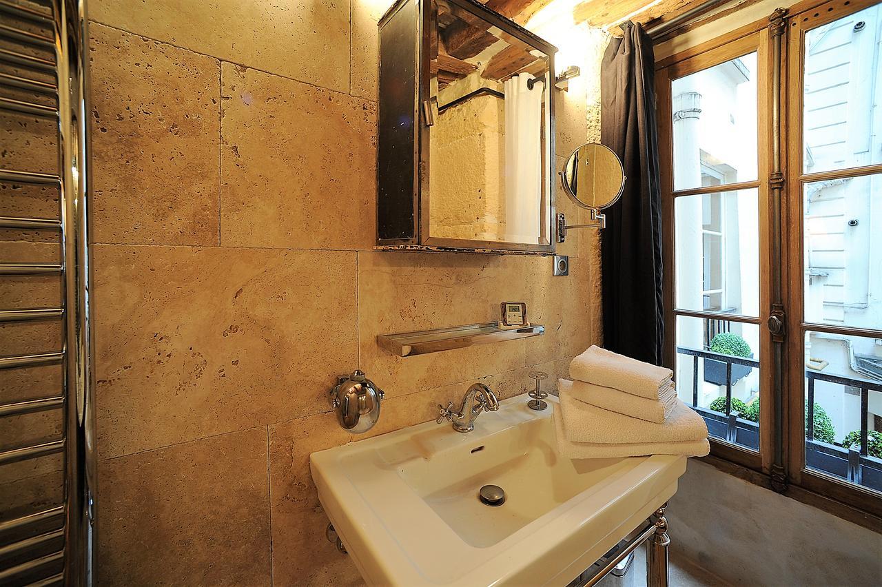 Beautiful Apartment In Historical Marais Párizs Kültér fotó